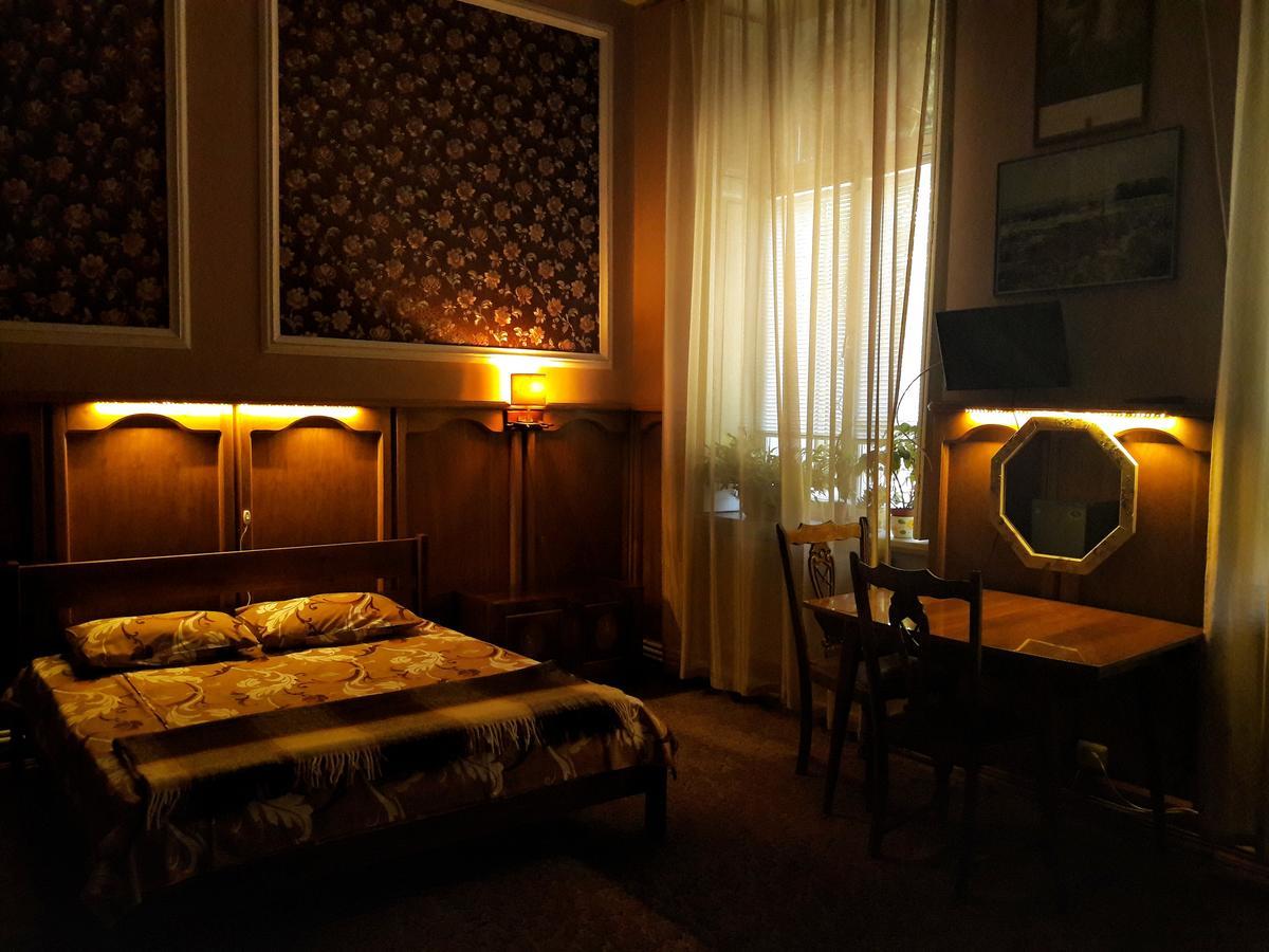 Orpheus Hostel And Apartmentsオデッサ エクステリア 写真