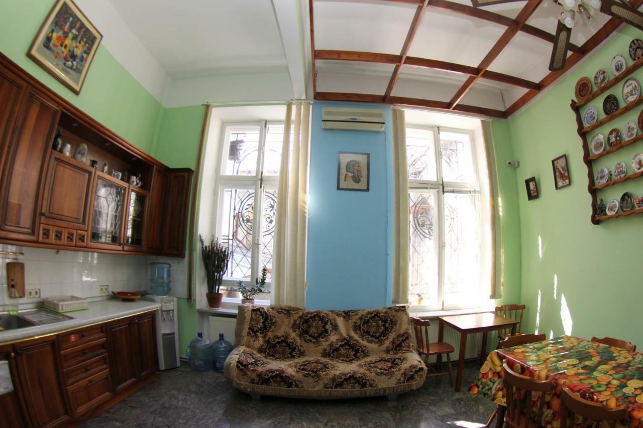 Orpheus Hostel And Apartmentsオデッサ エクステリア 写真